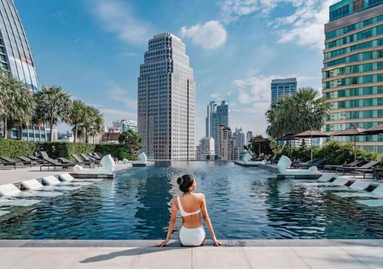 Why Do Business Travellers Choose Hotels Near Terminal 21?